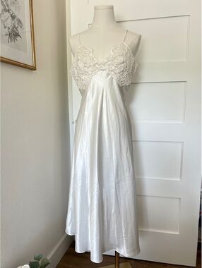 Vintage Intimo Amore Ivory Satin & Lace Slip Dress